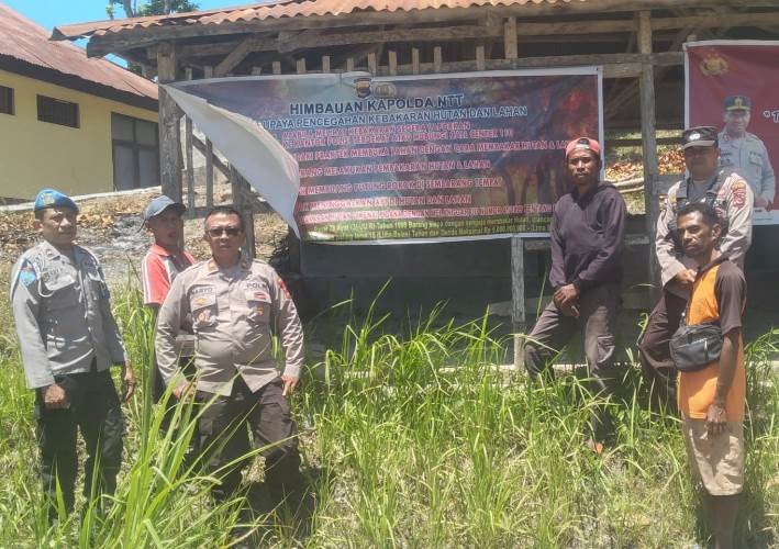 Menghadapi  Musim Panas dan kemarau panjang, Polsek Kie Pasang Spanduk Himbauan kapolda NTT
