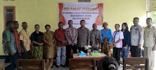 Dukung Pendidikan Warga,  Anggota Polsek Kualin Bentuk Pusat Kegiatan Belajar Mengajar