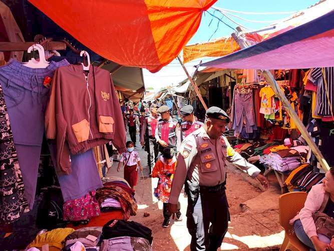 Kondusifkan Kemanaan di Tempat  Keramaian, Sat Samapta Polres TTS Lakukan Patroli