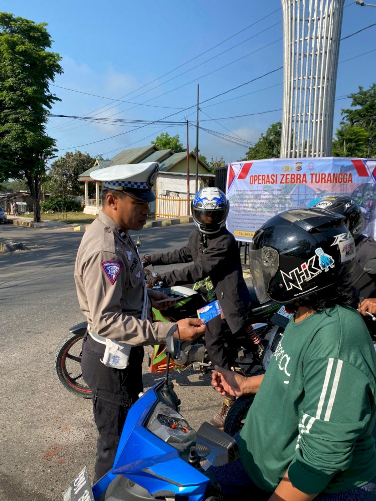 Edukasi Penguna Ranmor Tertib Berlalulintas, Gencar Sat Lantas Polres TTS Turun ke Jalan