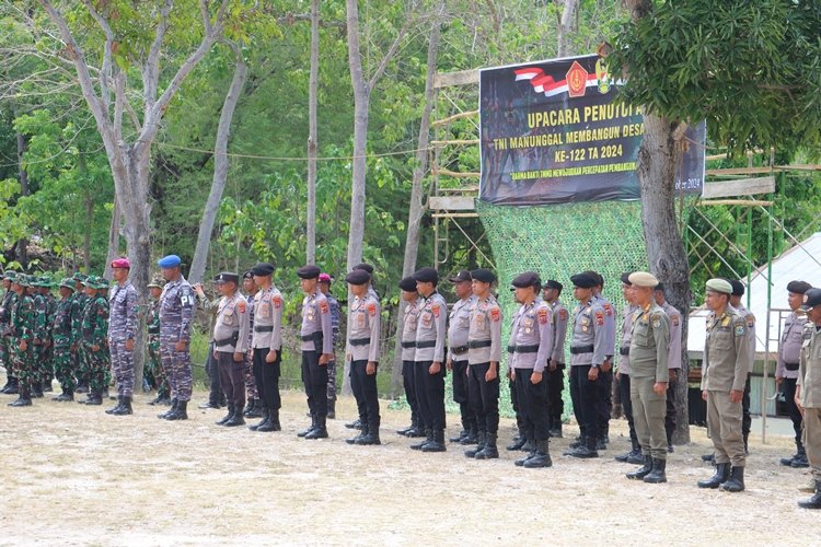 Sinergitas TNI-Polri, Polres TTS Hadiri Upacara penutupan TMMD Ke-122  Tahun 2024