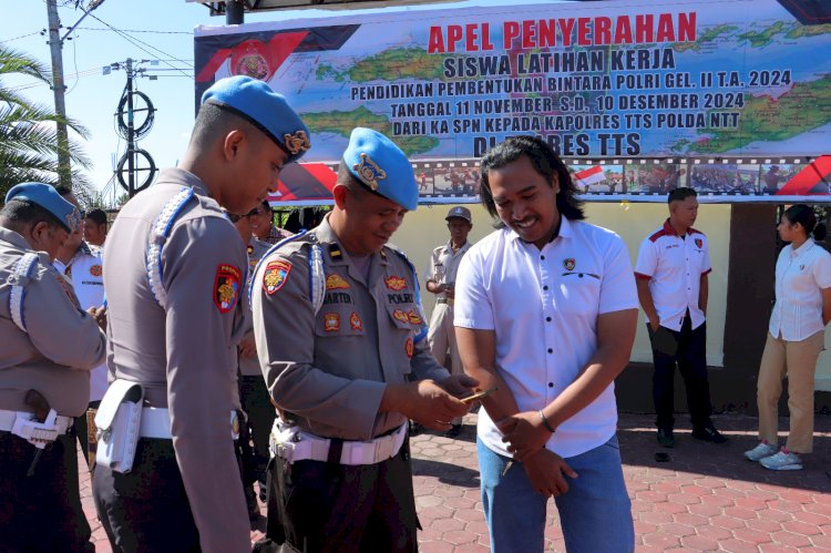 Cegah Keterlibatan Personil Dalam Judi Online, Bid Propam  Polda NTT Periksa HP Personil Polres TTS