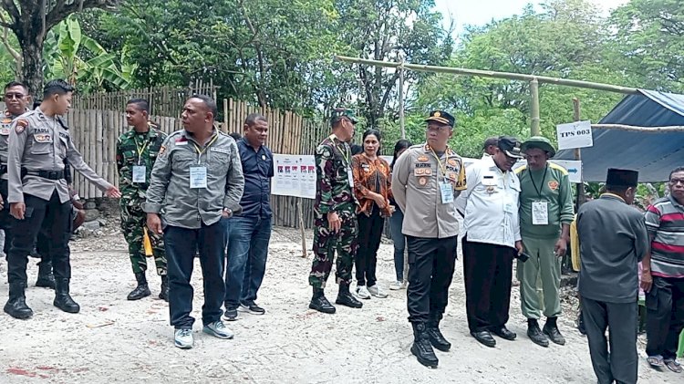 Kapolres Timor Tengah Selatan Pastikan Situasi Kondusif Pada Proses Pemungutan Suara Pilkada Serentak Di Wilkum Polres TTS