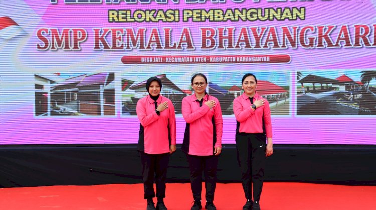 Ketum Yayasan Kemala Bhayangkari Letakkan Batu Pertama Pembangunan SMP Kemala Bhayangkari di Karanganyar