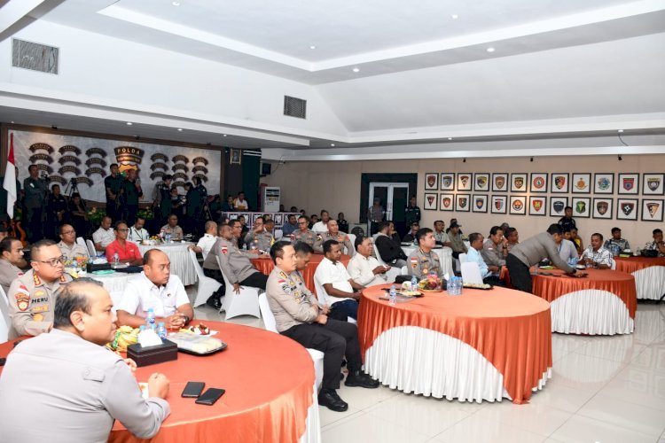 Kapolda NTT Tekankan Transparansi dan Pengabdian dalam Konferensi Pers Akhir Tahun 2025