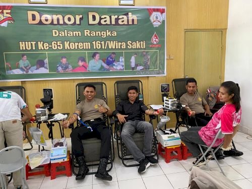 Wujudkan Sinergitas Tanpa Batas, Personel Polres TTS- Polda NTT Ikut Serta Aksi Donor Darah HUT ke-65 Korem 161/Wira Sakti