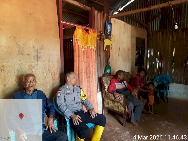 Bhabinkamtibmas Kec. Kota Soe Lakukan Sambang ke Rumah Masyarakat