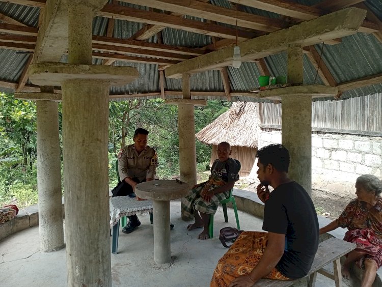 Bhabinkamtibmas Toianas Laksanakan Sambang ke Masyarakat, Ajak Warga Jaga Kamtibmas