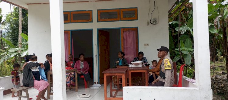 Pantau Kegiatan Posyandu, Bhabinkamtibmas Desa Sei Sampaikan Jaga Kamtibmas di Tempat Tinggal