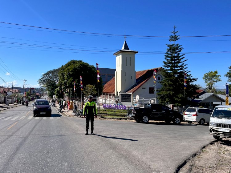 Satlantas Polres TTS Laksanakan Patroli Preventif di Tempat Ibadah dan Titik Rawan Macet Kota Soe