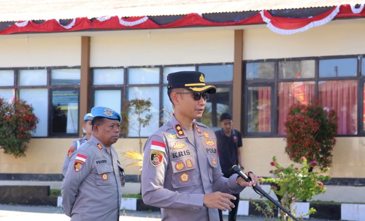 Kapolres TTS Periksa Langsung Brevet Baju Dinas Para Kapolsek Jajaran