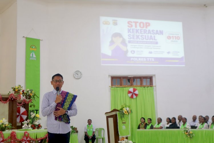 Komitmen Kapolda NTT Cegah Kekerasan Perempuan dan Anak serta Perdagangan Orang, Kapolres TTS berikan himbauan di GMIT Sesawi Oekamusa