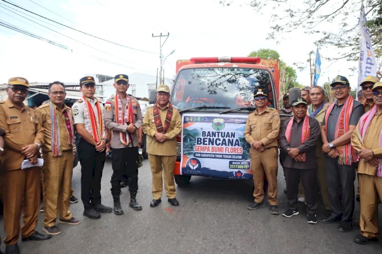 Kapolres TTS Bersama Forkopimda Lepas Dua Truck Bantuan untuk Korban Bencana di Flores