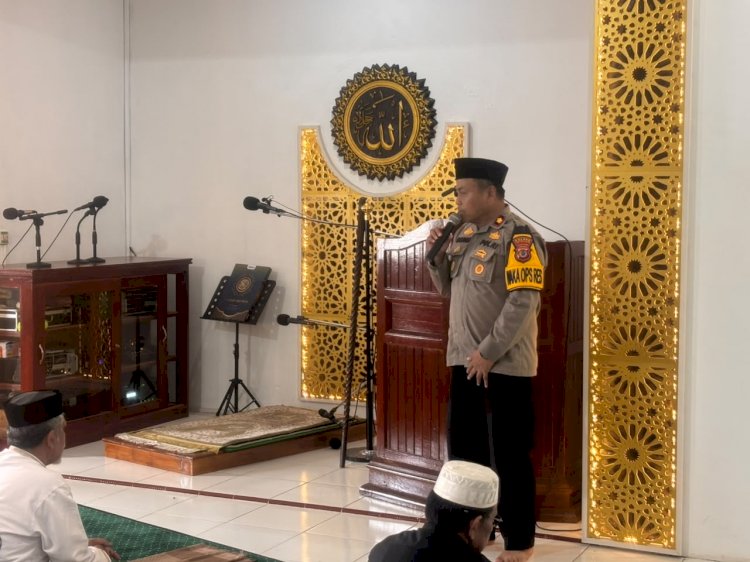 Jumat Keliling di Masjid Al-Rasyid, Wakapolres TTS Sampaikan Imbauan Kamtibmas dan Ajak Masyarakat Jaga Keamanan Lingkungan